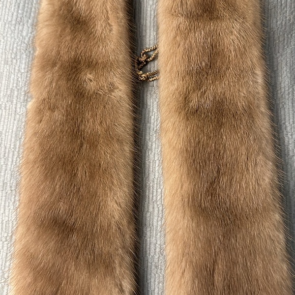 Beautiful Vintage Mink Fur Stole with feet and tails Luxurious fur scarf collar - Picture 6 of 12